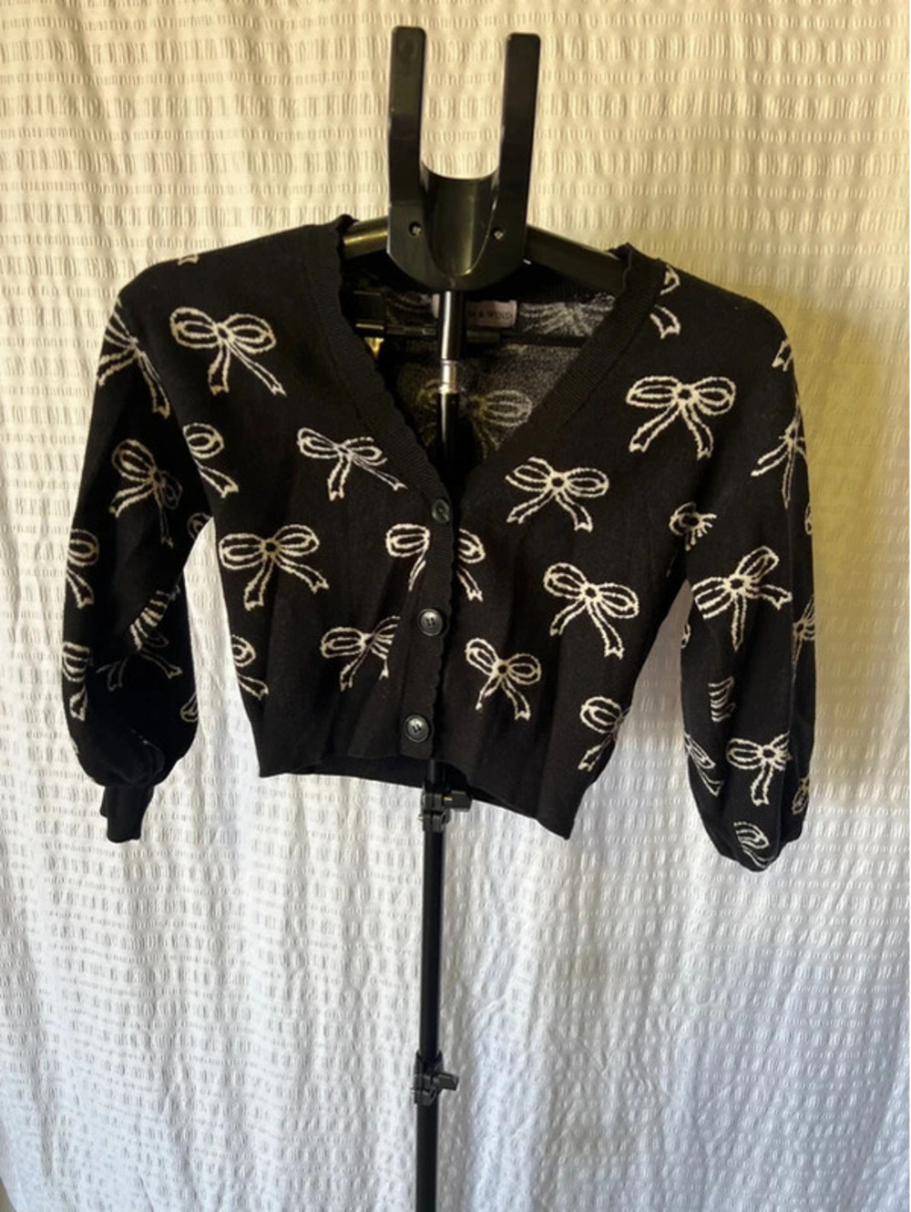 Willow & Wind Sz XS Crop Button Up Cardigan